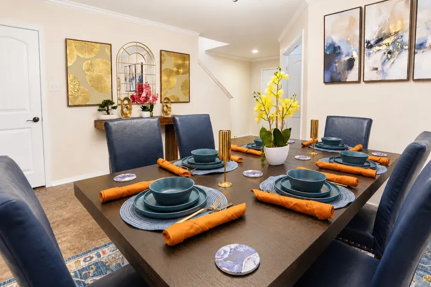 Casa Luna | Premium Stay | 6 King Bed | Large Home - Image 1