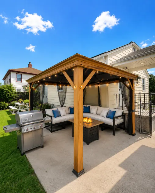 Spacious Home with Fire Pit & Game Room Near Yale - Image 1