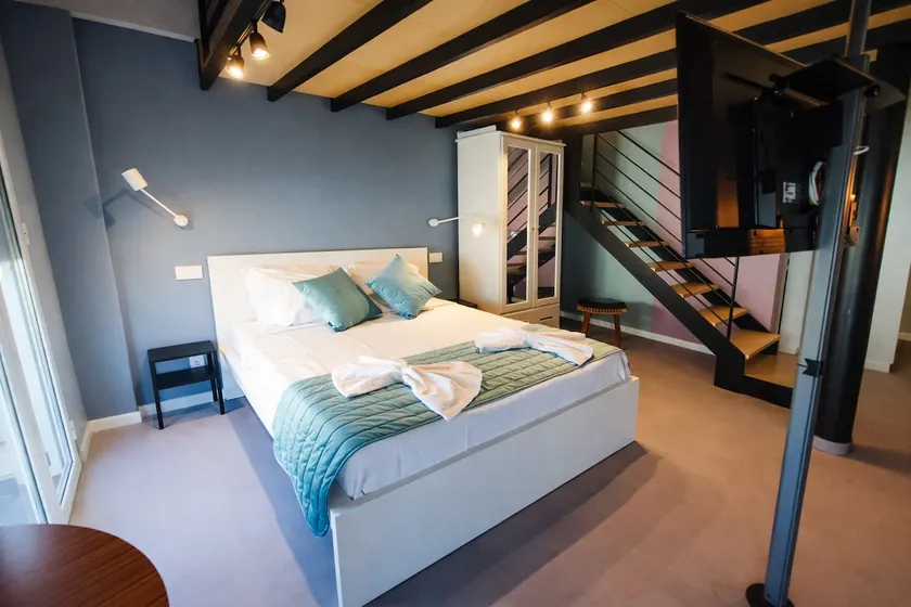 Socialodge•com 3E - Funchal - Duplex - Balcony -AC - Image 1