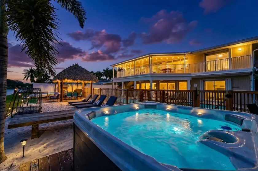 Waterfront Villa | BBQ, Pool, Cinema and Tiki - Image 1