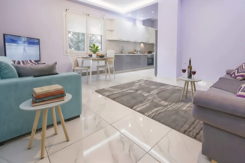 Modern fully-equipped house, 5 min walk from metro - Image 1
