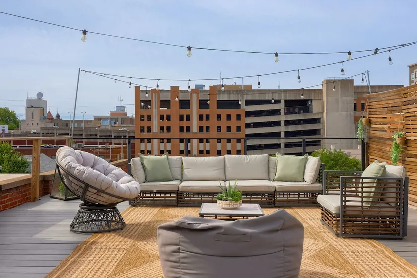 Central Luxury 3-Level Home - Rooftop + Garage - Image 1