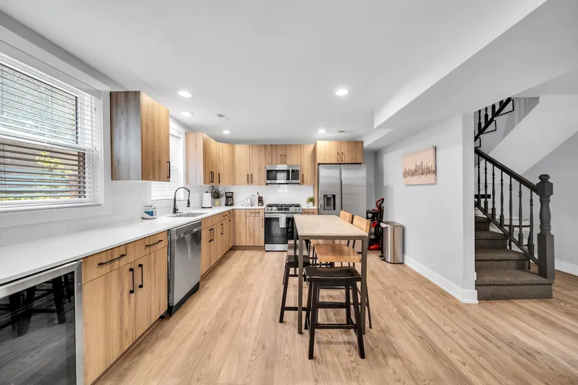 Pilsen Haven Near Downtown & Tranit - Image 1