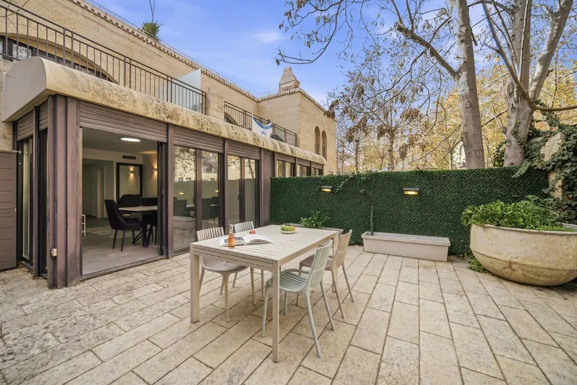 Miklat Private Patio Near Old City By Feelhome - Image 1