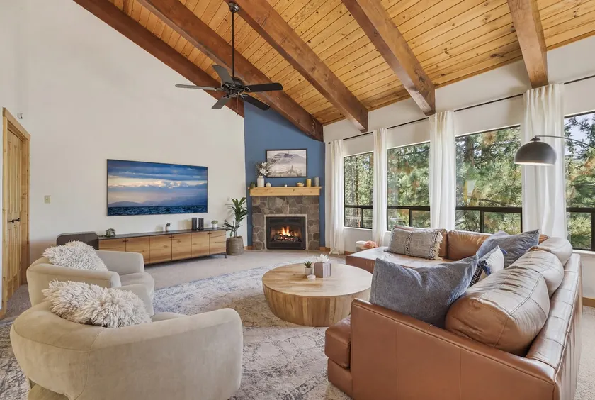 Stunning Home | Hot Tub-Deck-Heavenly | Sleeps 8 - Image 1