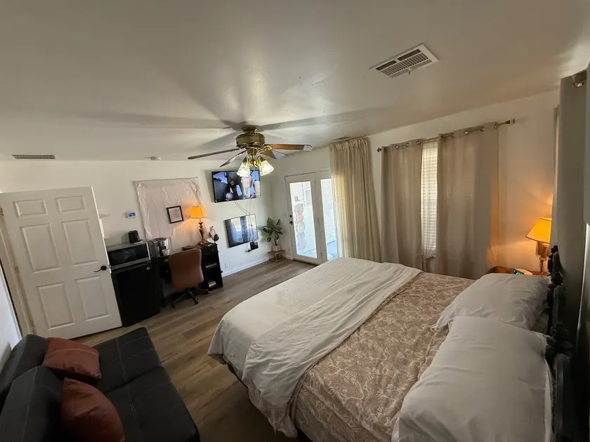 Cozy Guest House wt Wifi - Image 1