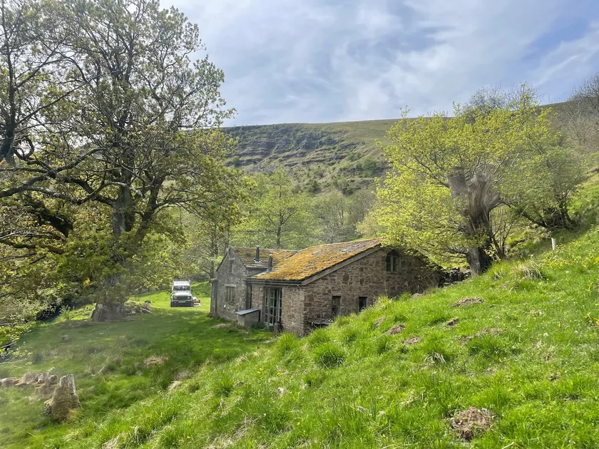 Secluded Mountain Retreat - Image 1