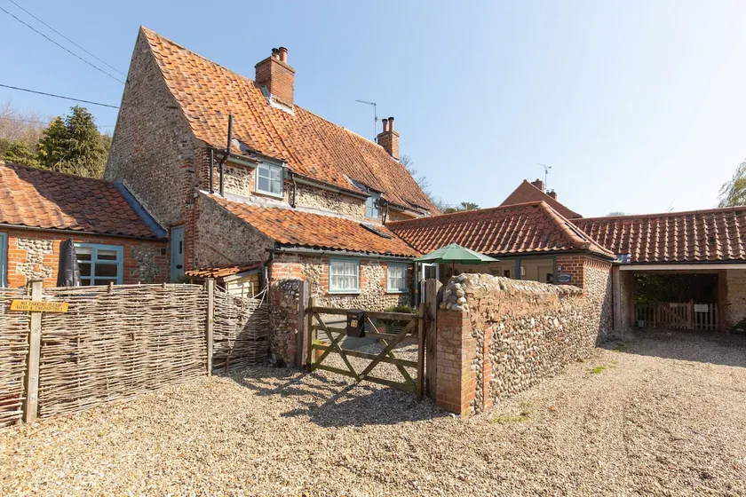 Lavender Cottage - Image 1