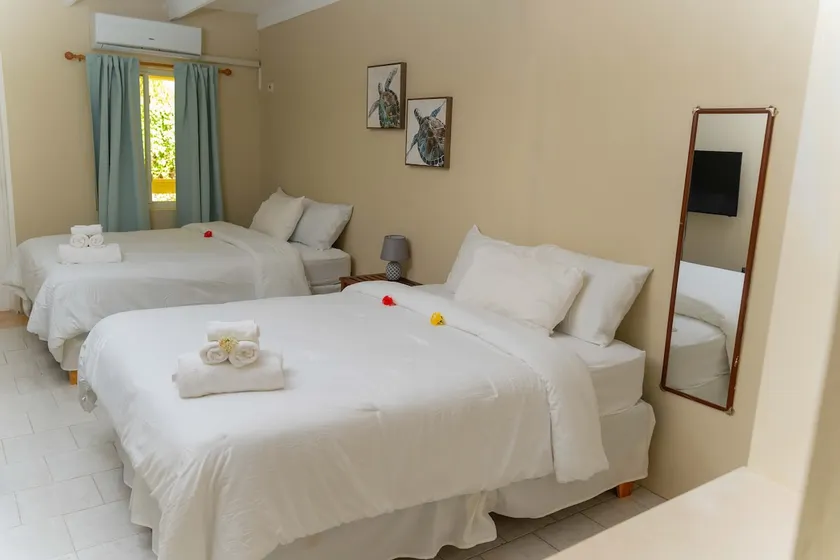 Near UVF Airport: 3bedrooms-4beds/3baths: La Bowi - Image 1