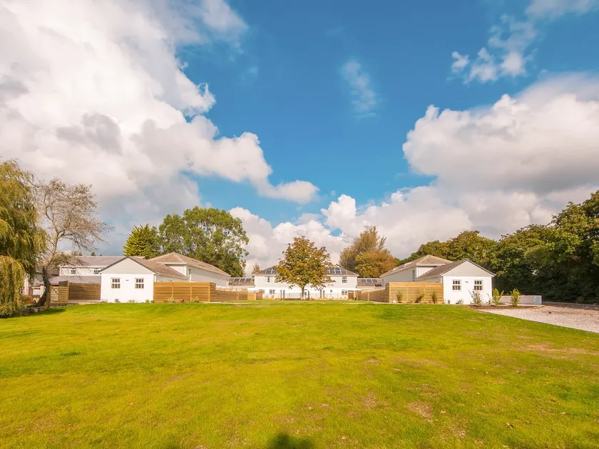 Willow Cottage - UK38484 - Image 1