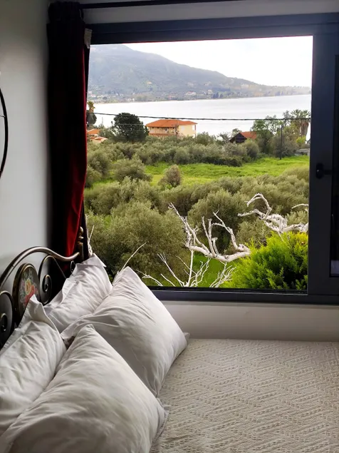 Cozy House with Amazing View and Unique Outdoor! - Image 1