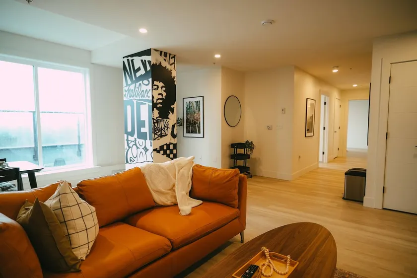 Chic Cozy Retreat - 2BR - Stunning North End Views - Image 1