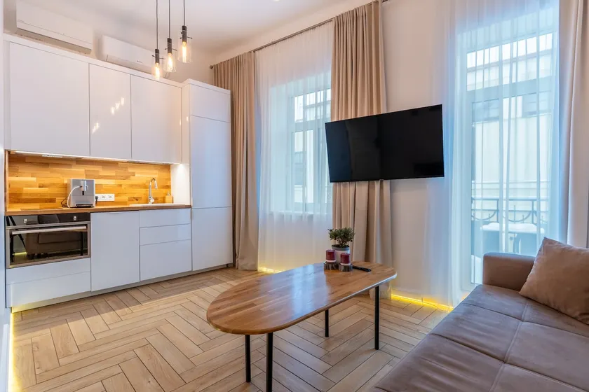 Picturesque Old Town Apartment with Charming Balcony - Image 1