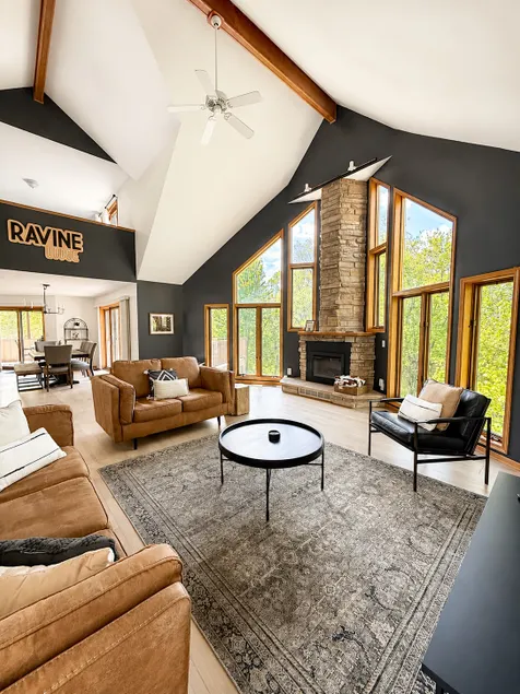 Private Retreat, Hot Tub, Games, Pool Access - Image 1