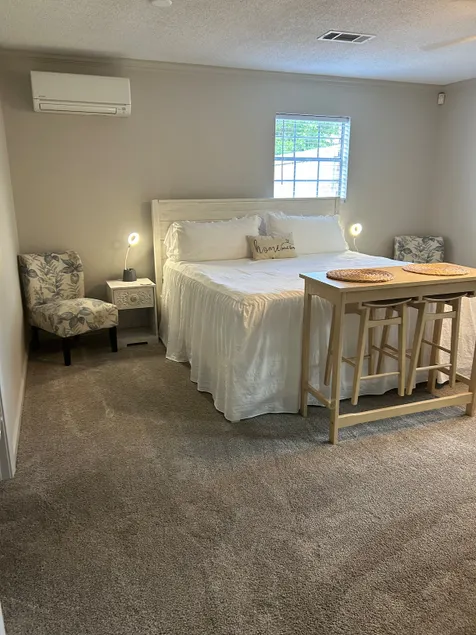 Cozy Studio - Image 1