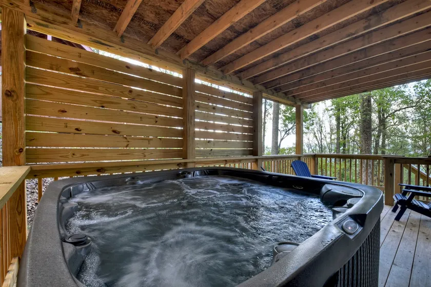 4x4 Not Needed. Decks, Views & Hot Tub - Image 1
