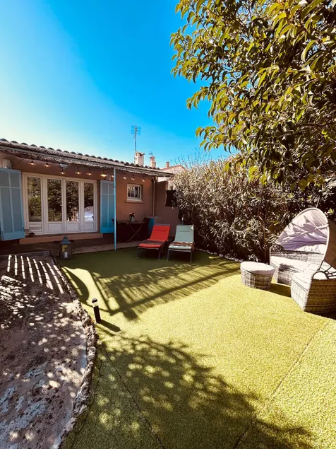 Private garden studio 300 m from the beach - Image 1