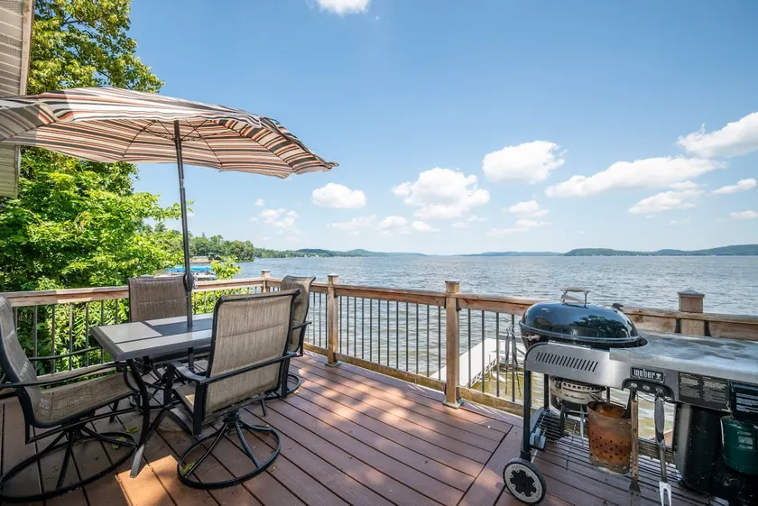 Waters Edge Cottage - Image 1