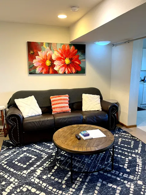 Pet Friendly w/Washer & Dryer - Downtown GV - Image 1