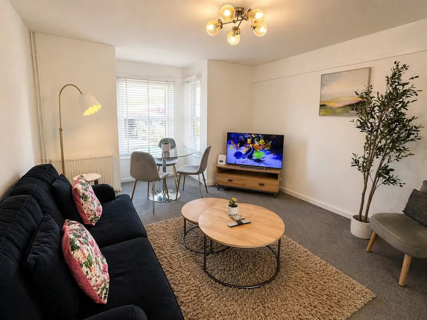 LimeTree in the Blue House - Cambridge Central Stay - Image 1