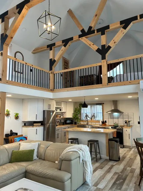 Charming Barn House in Painted Post - Image 1