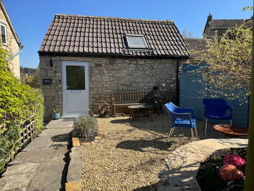 Cosy Cotswold cottage - The Old Wash House - Image 1