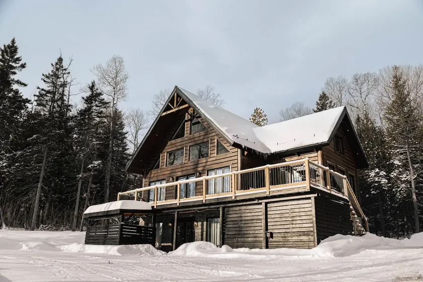 Cozy cottage + hot tub and fireplace - Image 1