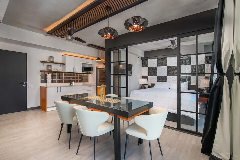 The Designer’s Nook - Urban Chic Living - Image 1