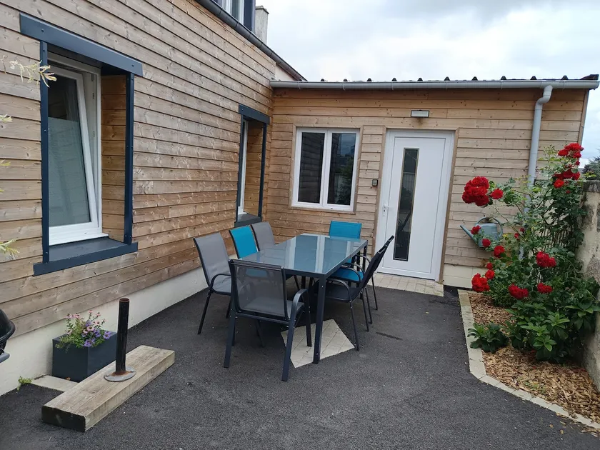 Cozy house, private parking, with Wi-Fi. - Image 1