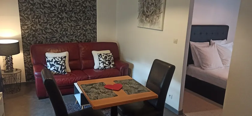 Comfort and proximity - Image 1