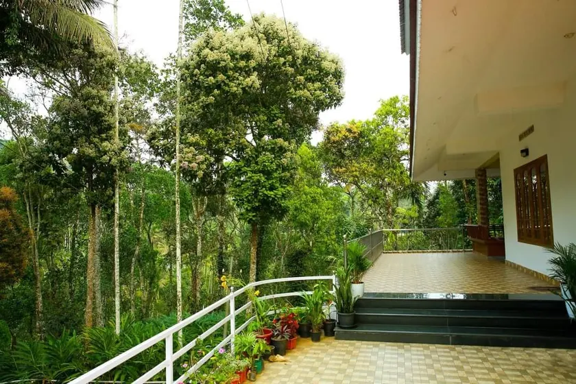 Thekkady homes family room - Image 1
