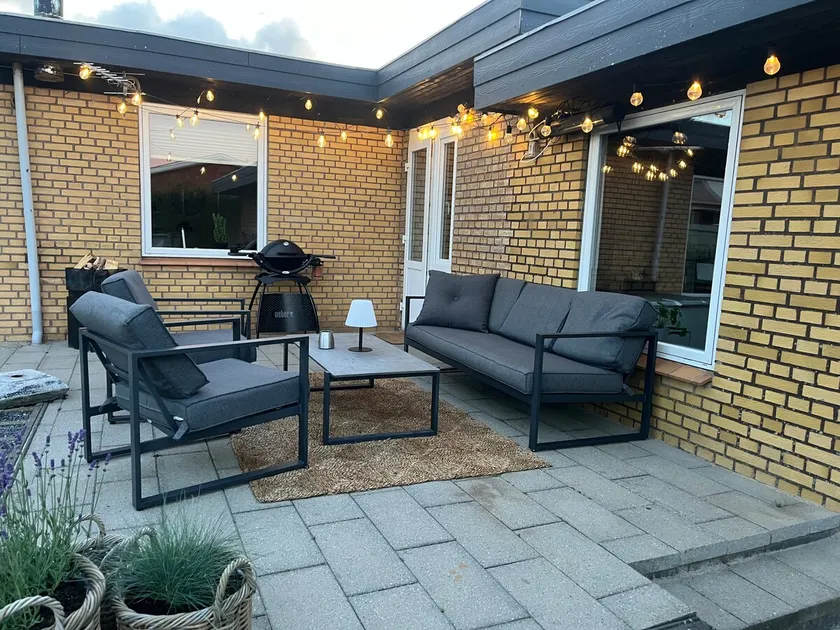 Cozy detached house - Image 1