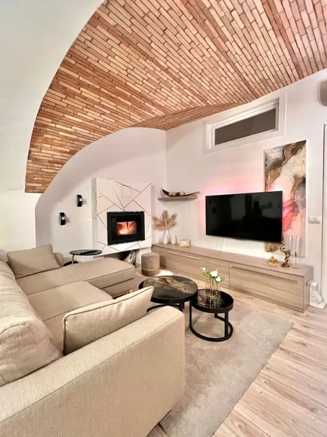 L’Arco sul Lago • Gold Apartment - Image 1