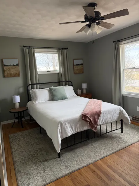The Blue Pearl - Sleeps 6 - Extended Stays Welcome - Image 1