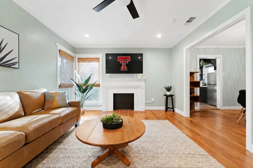 Tech Terrace Haven| Near J&B Coffee + Dog Park! - Image 1