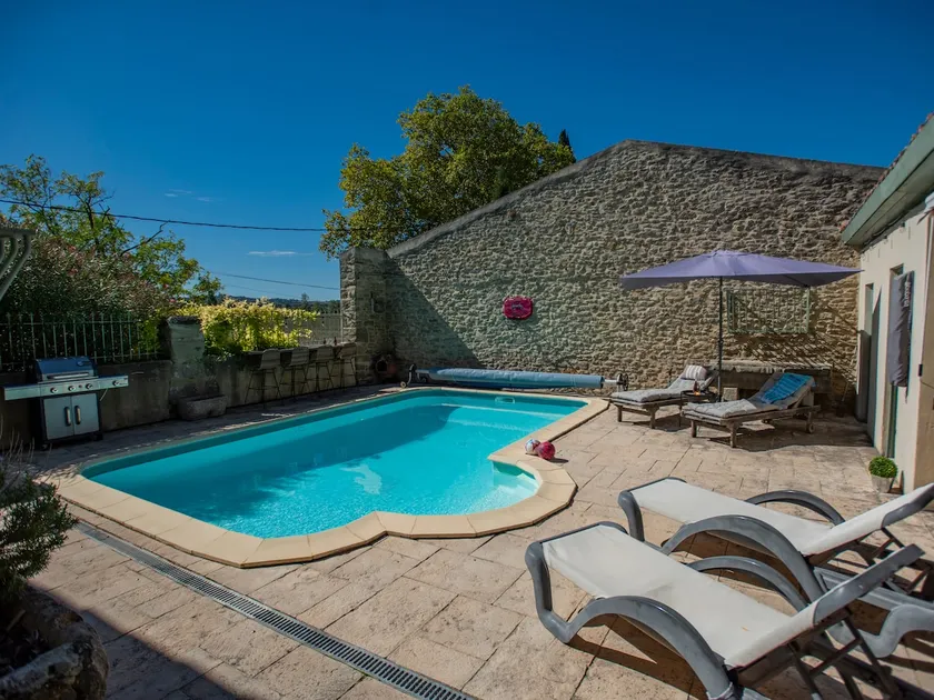 Renovated farmhouse with private pool - Image 1