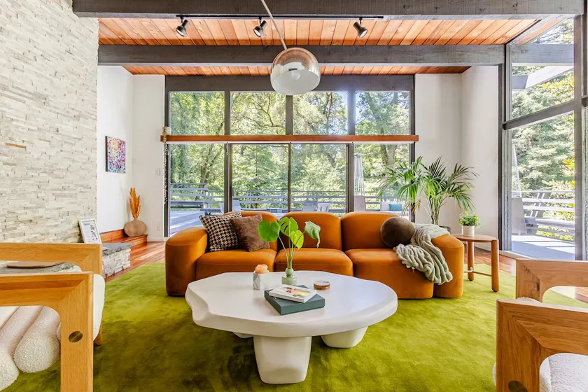 Luxury Redwood Retreat • Walk to Mountain Terrace - Image 1