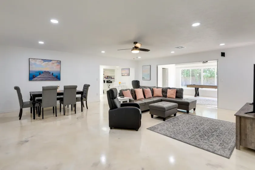 Dog-Friendly Home w/ Patio & BBQ in Bradenton - Image 1