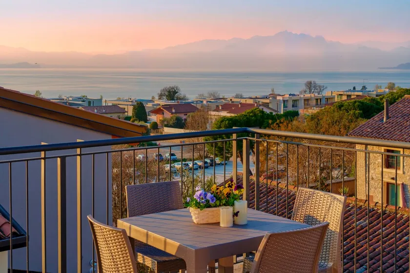 Regarda - Residenza GJ - G floor modern onebedroom apartment with roof terrace - Image 1