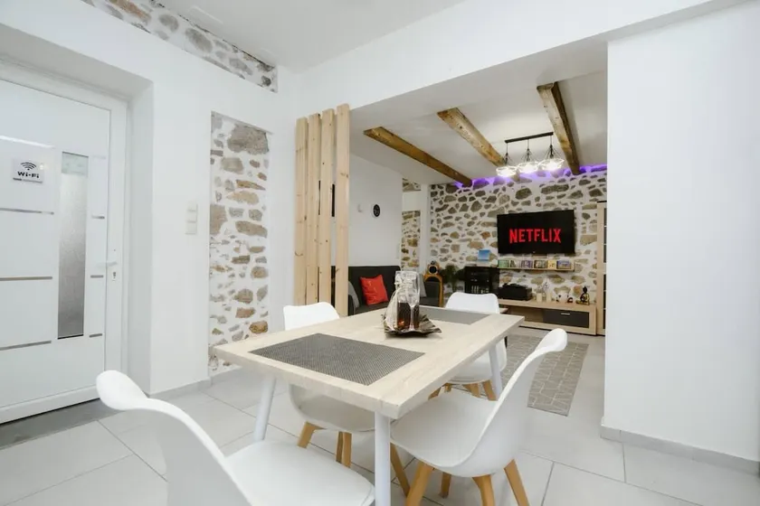 luxury house - Image 1