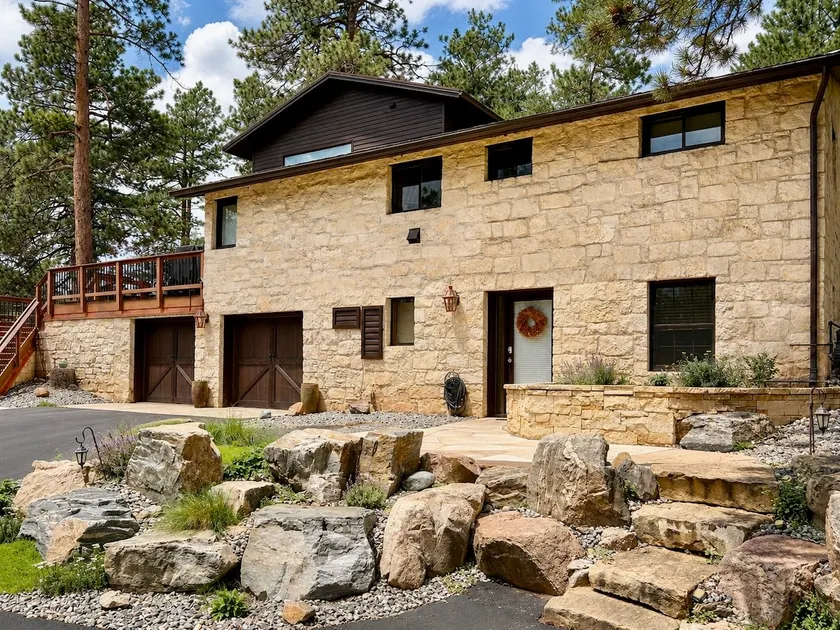 Aspen Tree Suite | Near Red Rocks & Evergreen Lake - Image 1
