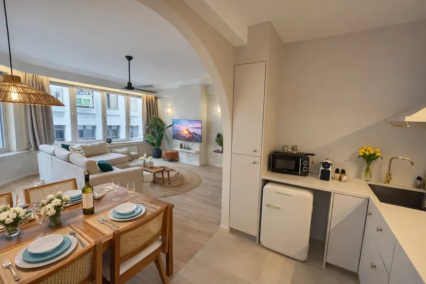 Downtown Old City 2 BDR apartment near Cathedral - Image 1