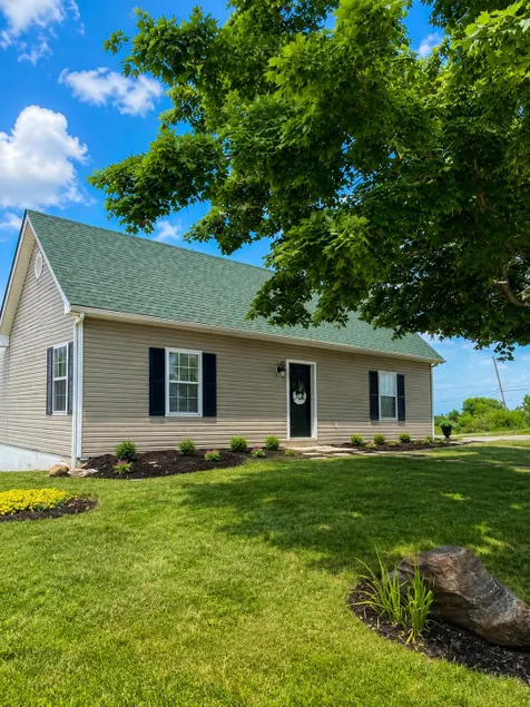 Great View, 7 mins to Ark, In Town, 4 BR, 3 BA - Image 1