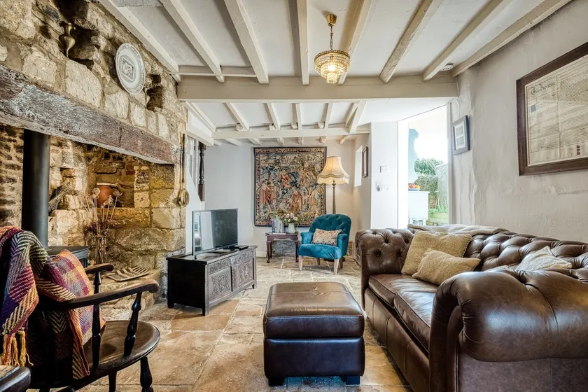 Greystones Cottage - 2-Bed Character Cottage, Access to Cotswold Way! - Image 1