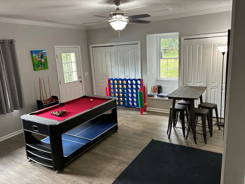 Amazing Updated 3Bed 3Bath w/game room - Image 1