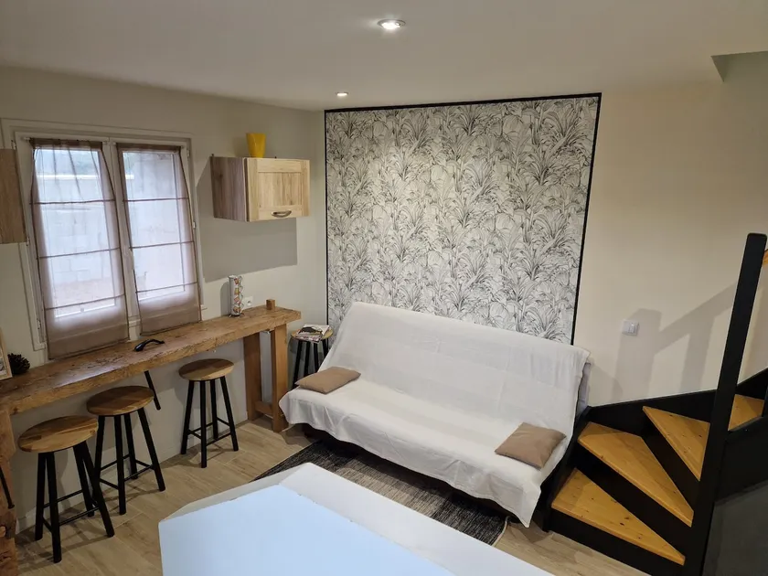 countryside home - Image 1