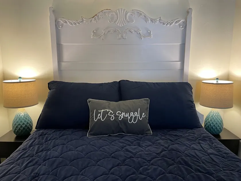 Cozy Apartment in the heart of Historic Lake Mills - Image 1