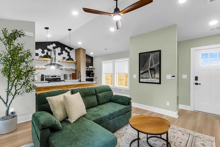 Modern Haven Cottage | near Downtown & Beaches - Image 1