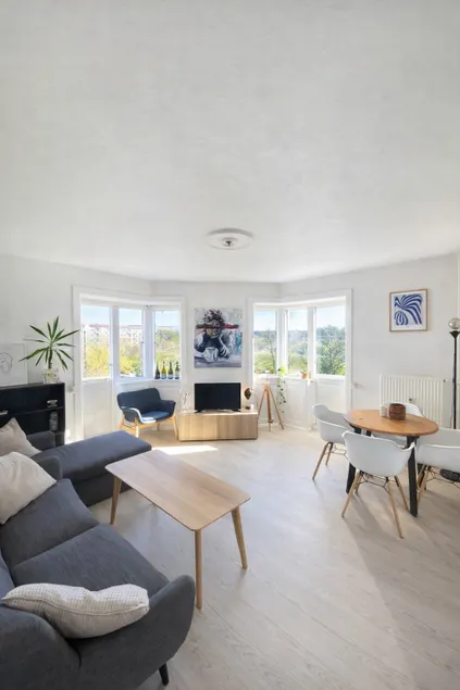 beautiful beach house with two free bikes - Image 1