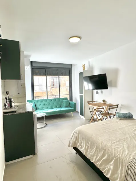 Neta 1 - Studio with full kitchen in perfect location by the sea - Image 1